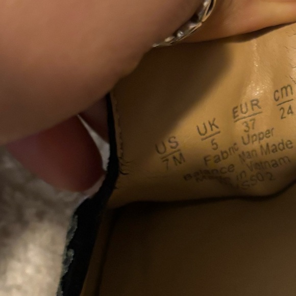 Franco Sarto Pointed ToeBlack Floral Embroidered Mules. - Picture 4 of 5